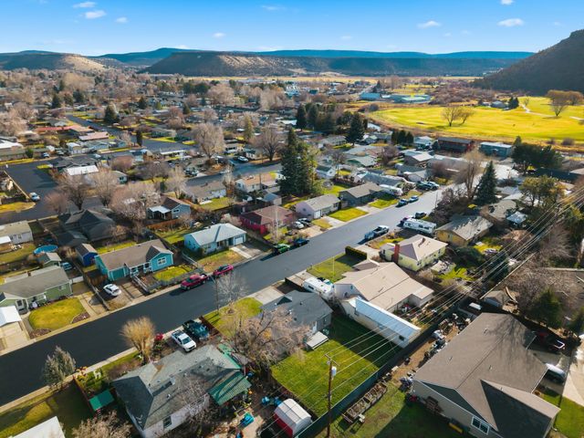 305 SW Ewen Street, Prineville, OR 97754