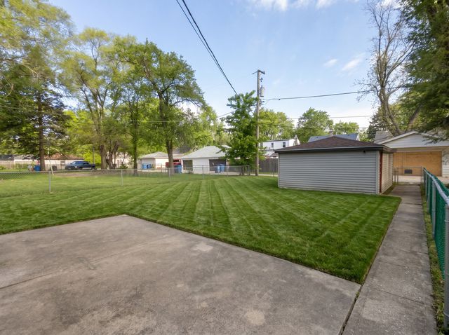 547 E 148th Place, Harvey, IL 60426