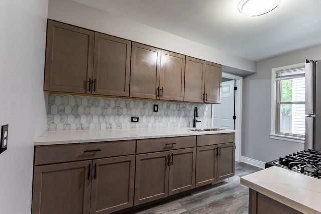 547 E 148th Place, Harvey, IL 60426