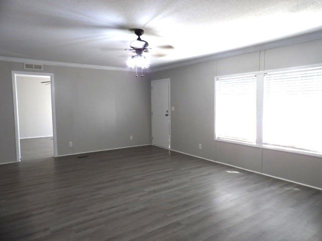 445 Bartlett Loop, Headland, AL 36345