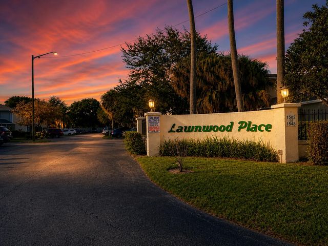 1506 N Lawnwood Circle, Fort Pierce, FL 34950