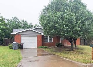 314 SW 68th St, Lawton, OK 73505