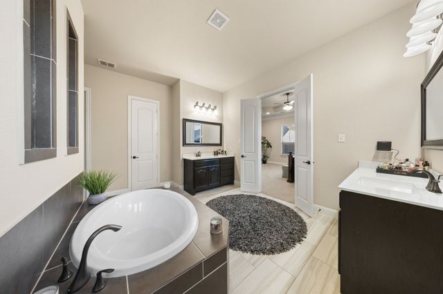 3204 Chambley Lane, Mansfield, TX 76084