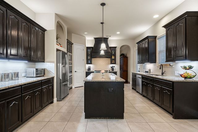 3204 Chambley Lane, Mansfield, TX 76084