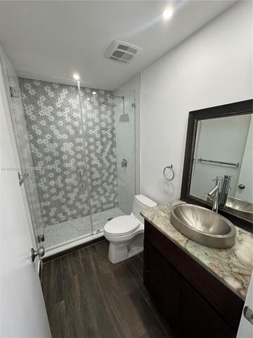 5763 NW 97th Ct, Doral, FL 33178