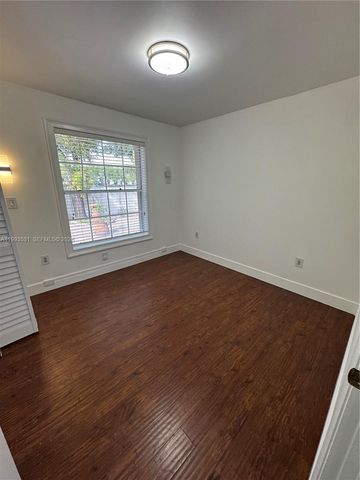 5763 NW 97th Ct, Doral, FL 33178