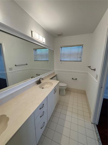 5763 NW 97th Ct, Doral, FL 33178