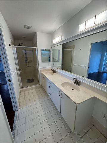 5763 NW 97th Ct, Doral, FL 33178