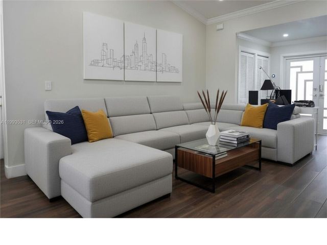 5763 NW 97th Ct, Doral, FL 33178