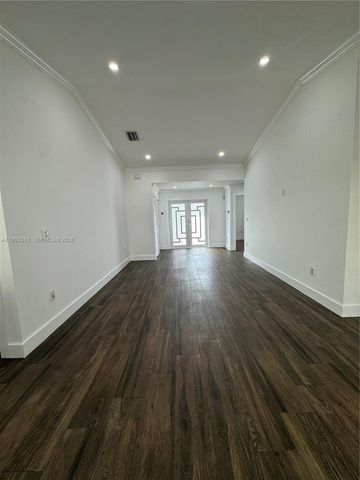 5763 NW 97th Ct, Doral, FL 33178