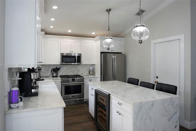 5763 NW 97th Ct, Doral, FL 33178