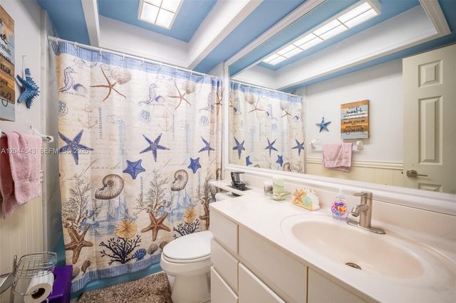 698 NW 7th Ave, Boca Raton, FL 33486
