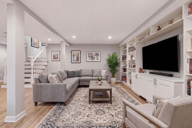 112 Taunton St, Plainville, MA 02762