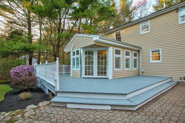 112 Taunton St, Plainville, MA 02762