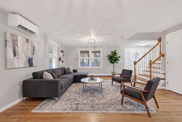 112 Taunton St, Plainville, MA 02762