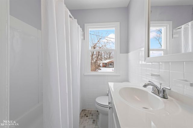 15365 Frazho Road, Roseville, MI 48066