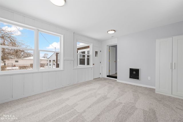 15365 Frazho Road, Roseville, MI 48066