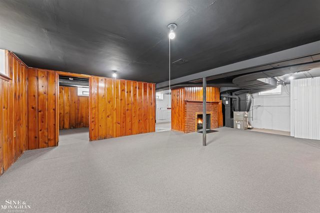 15365 Frazho Road, Roseville, MI 48066