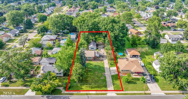 15365 Frazho Road, Roseville, MI 48066