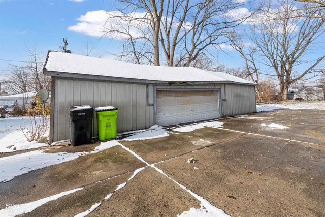 15365 Frazho Road, Roseville, MI 48066