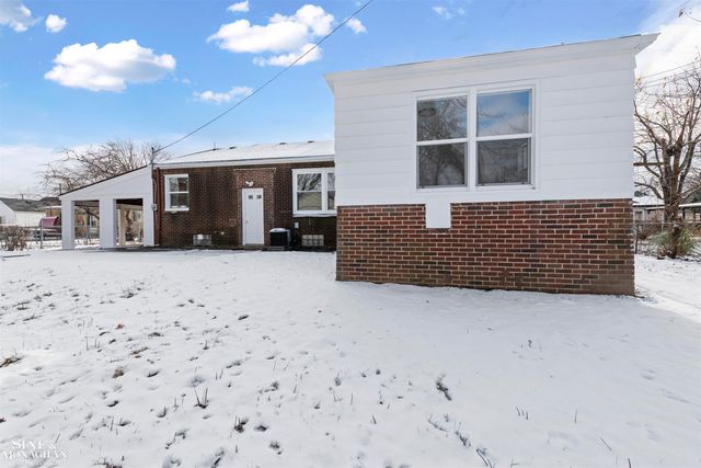 15365 Frazho Road, Roseville, MI 48066