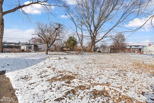 15365 Frazho Road, Roseville, MI 48066