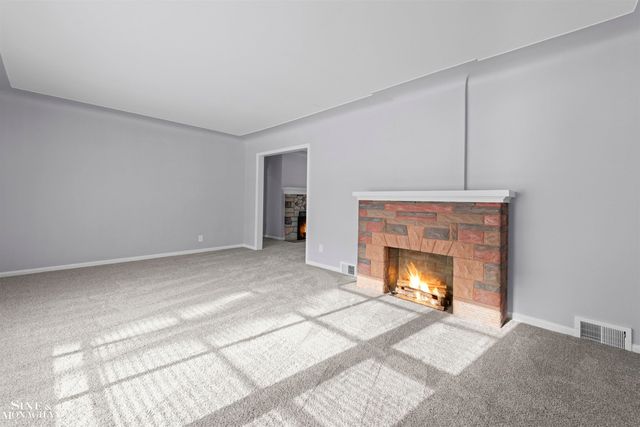 15365 Frazho Road, Roseville, MI 48066