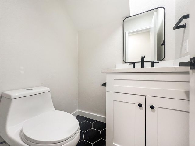 3506 Larchmont CV B, Austin, TX 78704