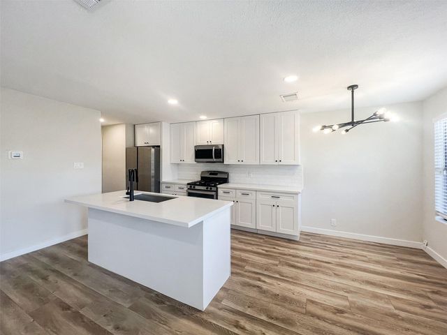 3506 Larchmont CV B, Austin, TX 78704