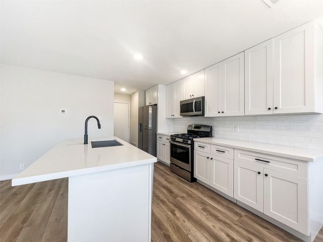 3506 Larchmont CV B, Austin, TX 78704
