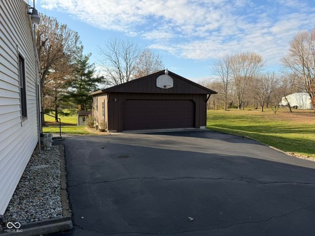 602 S Morristown Pike, Greenfield, IN 46140