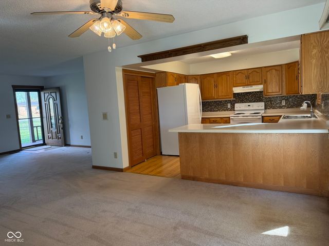 602 S Morristown Pike, Greenfield, IN 46140