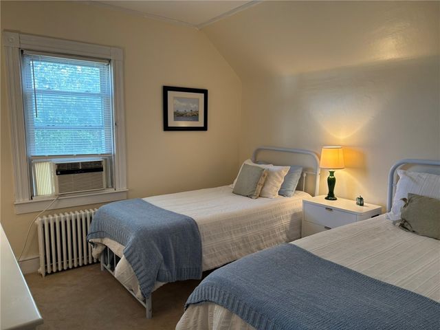 11 Eastnor Road, Newport, RI 02840