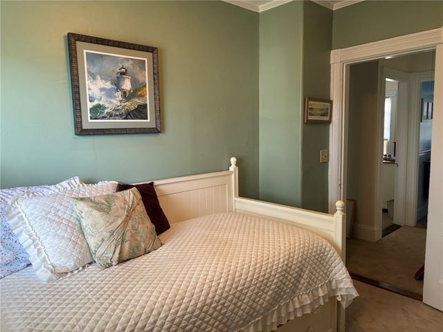 11 Eastnor Road, Newport, RI 02840