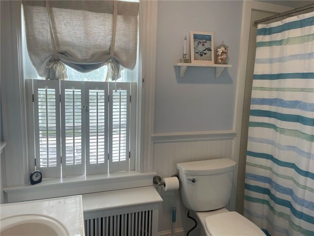 11 Eastnor Road, Newport, RI 02840