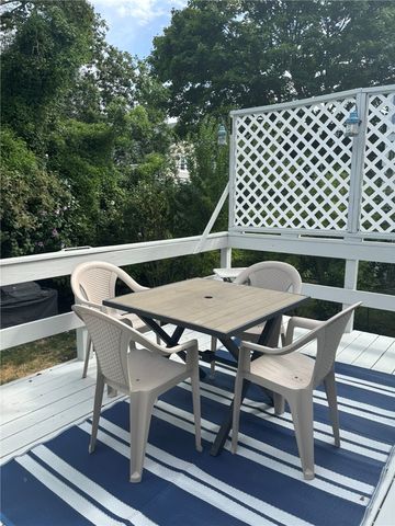 11 Eastnor Road, Newport, RI 02840