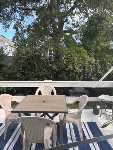 11 Eastnor Road, Newport, RI 02840