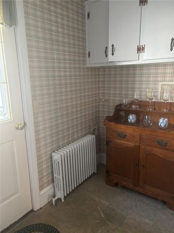 11 Eastnor Road, Newport, RI 02840