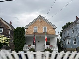 11 Eastnor Road, Newport, RI 02840