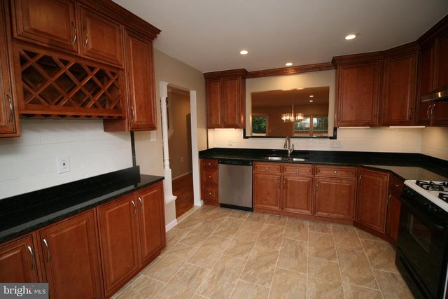 512 SUFFIELD DR, Gaithersburg, MD 20878