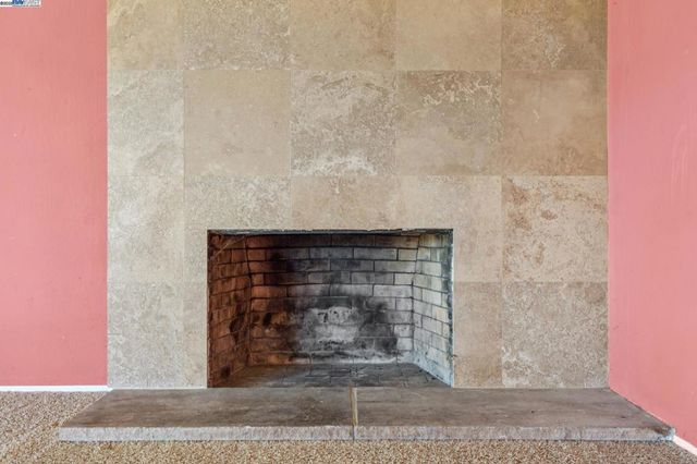 1273 Mcdonald Dr, Pinole, CA 94564