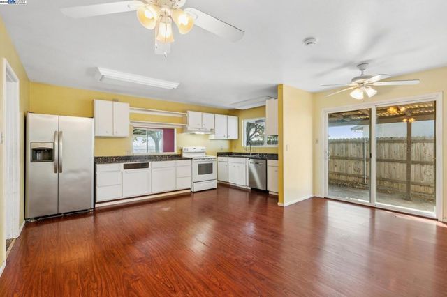 1273 Mcdonald Dr, Pinole, CA 94564