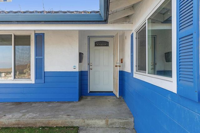 1273 Mcdonald Dr, Pinole, CA 94564