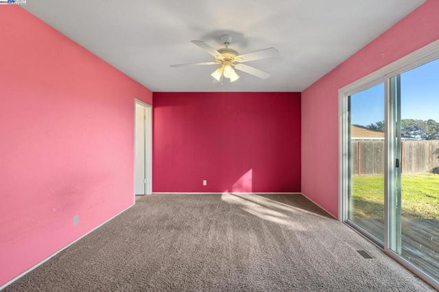 1273 Mcdonald Dr, Pinole, CA 94564