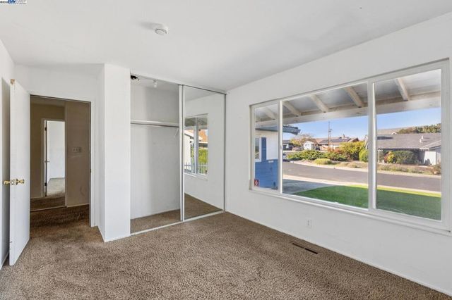 1273 Mcdonald Dr, Pinole, CA 94564