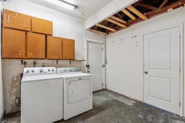 1273 Mcdonald Dr, Pinole, CA 94564