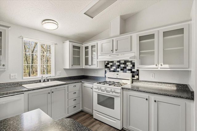 10525 Devonshire Cir, Penn Valley, CA 95946