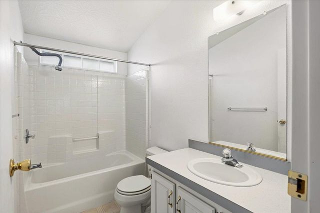 10525 Devonshire Cir, Penn Valley, CA 95946