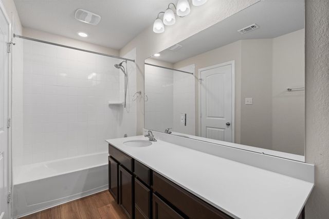 227 Reagor DR, Taylor, TX 76574