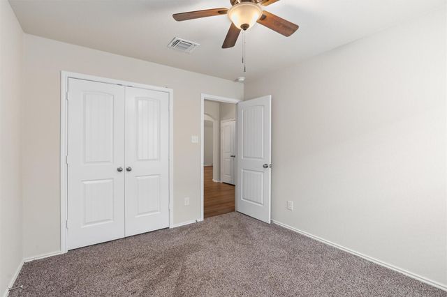 227 Reagor DR, Taylor, TX 76574